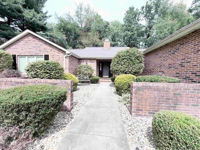 20711 Windrush Court, South Bend, IN 46614