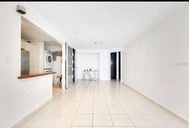 J 109 CALLE PLUMOSO REAL J 109, Guaynabo, PR 00966