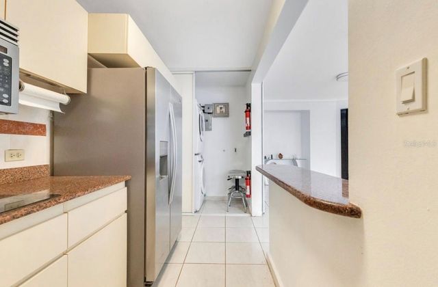 J 109 CALLE PLUMOSO REAL J 109, Guaynabo, PR 00966
