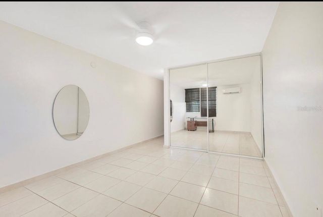 J 109 CALLE PLUMOSO REAL J 109, Guaynabo, PR 00966