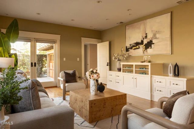 1030 Adelaine Avenue, South Pasadena, CA 91030