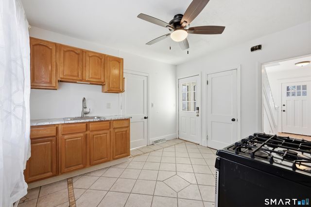 16 Goodsell Street, West Hartford, CT 06110