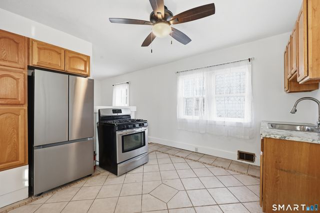 16 Goodsell Street, West Hartford, CT 06110