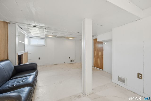 16 Goodsell Street, West Hartford, CT 06110