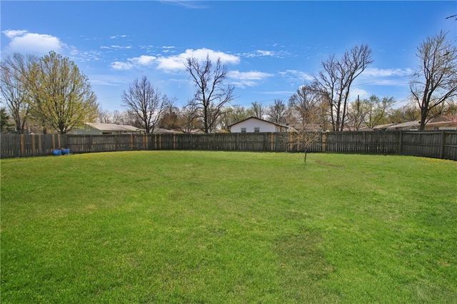 3304 Hughes Avenue, Parsons, KS 67357