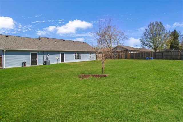 3304 Hughes Avenue, Parsons, KS 67357