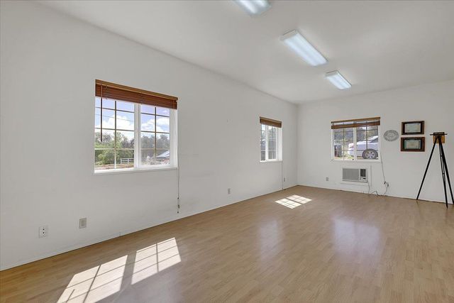 11448 Smith Rd, Marysville, CA 95901