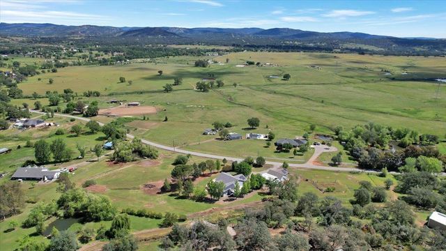 11448 Smith Rd, Marysville, CA 95901