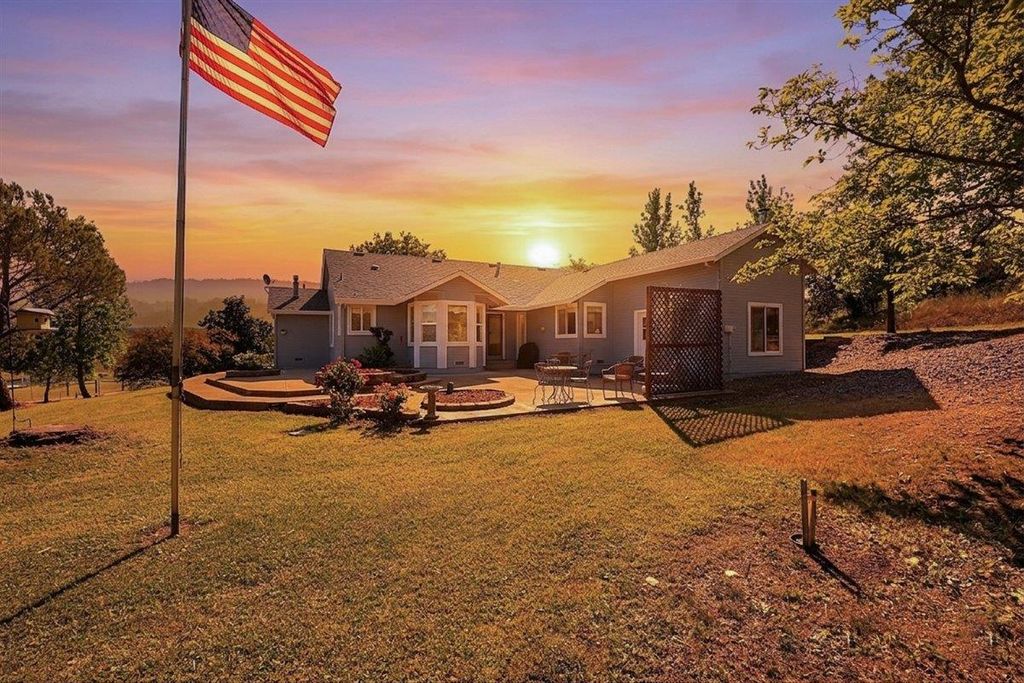 11448 Smith Rd, Marysville, CA 95901