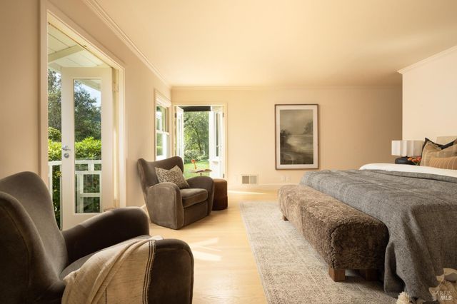 450 Woodland Rd, Kentfield, CA 94904