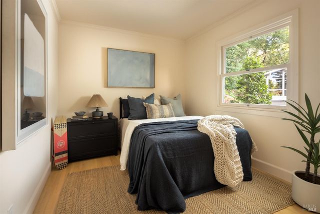 450 Woodland Rd, Kentfield, CA 94904