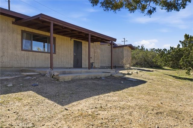 12515 Nearwood Road, Juniper Hills, CA 93553