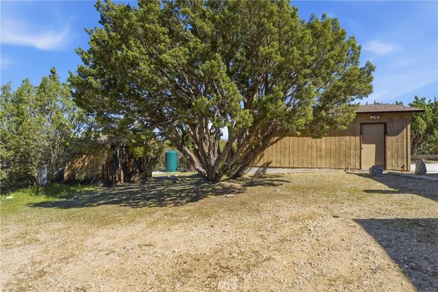 12515 Nearwood Road, Juniper Hills, CA 93553