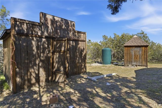 12515 Nearwood Road, Juniper Hills, CA 93553