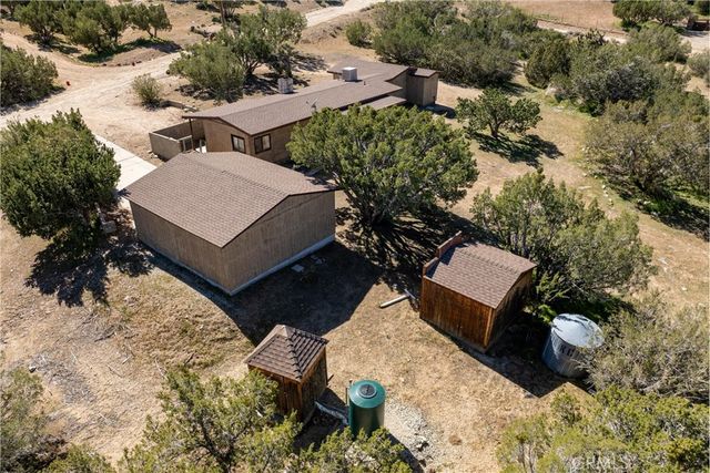 12515 Nearwood Road, Juniper Hills, CA 93553