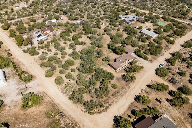 12515 Nearwood Road, Juniper Hills, CA 93553
