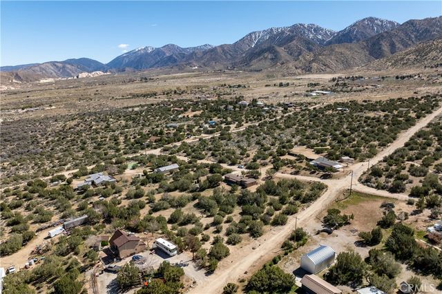 12515 Nearwood Road, Juniper Hills, CA 93553