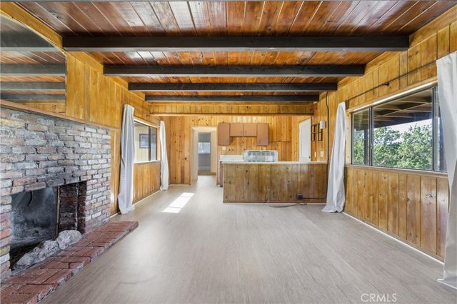 12515 Nearwood Road, Juniper Hills, CA 93553