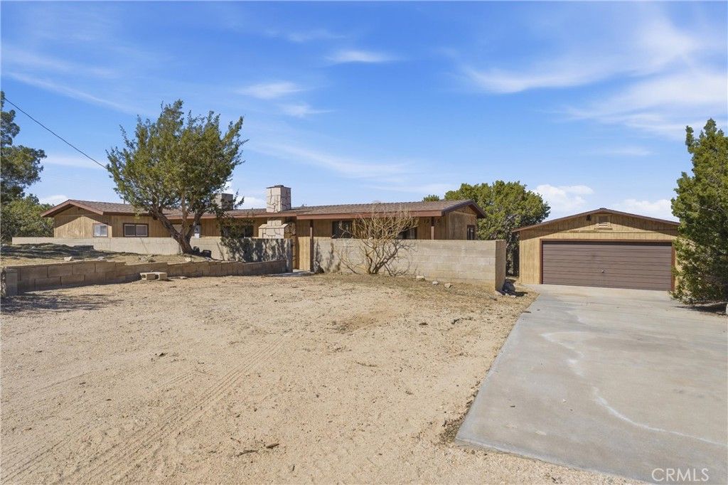 12515 Nearwood Road, Juniper Hills, CA 93553