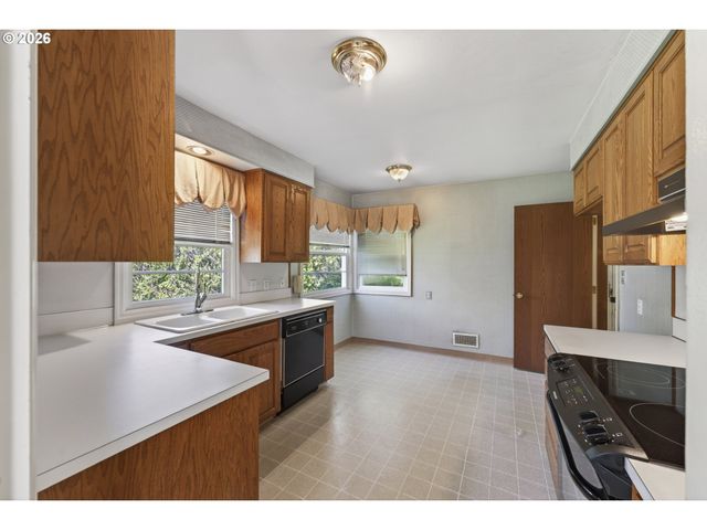 3635 Ne GOING St, Portland, OR 97211