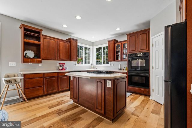 909 SWEET WILLIAM CT SE, Leesburg, VA 20175