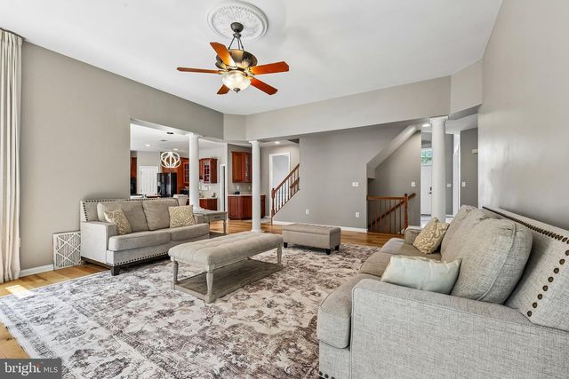 909 SWEET WILLIAM CT SE, Leesburg, VA 20175