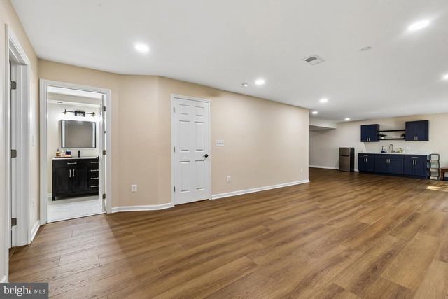 909 SWEET WILLIAM CT SE, Leesburg, VA 20175