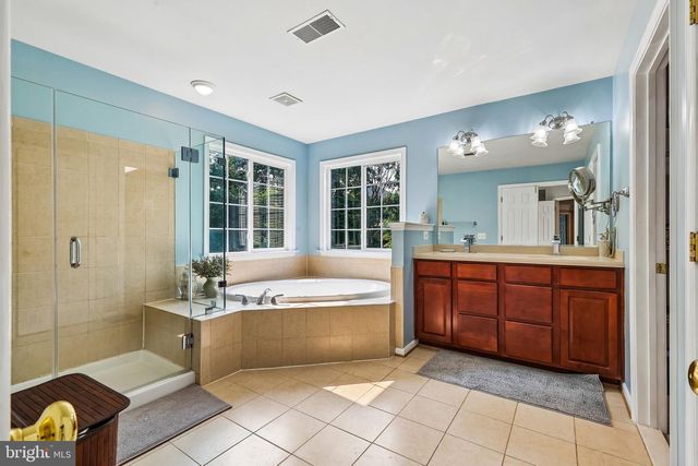 909 SWEET WILLIAM CT SE, Leesburg, VA 20175