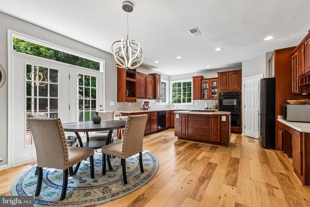909 SWEET WILLIAM CT SE, Leesburg, VA 20175