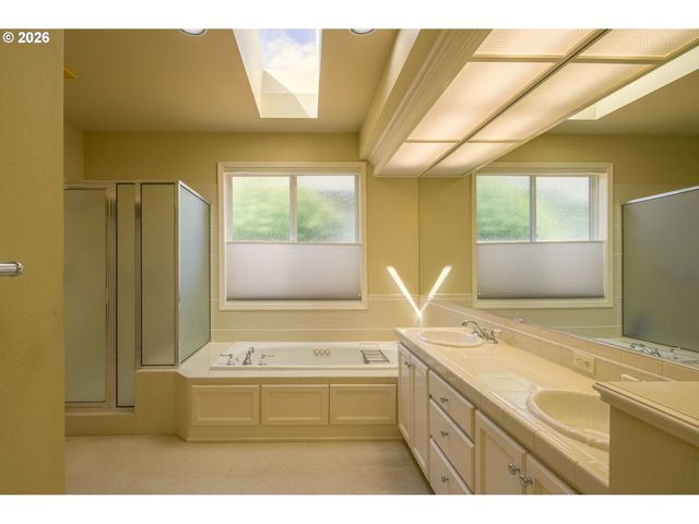 15168 Nw ABERDEEN Dr, Portland, OR 97229
