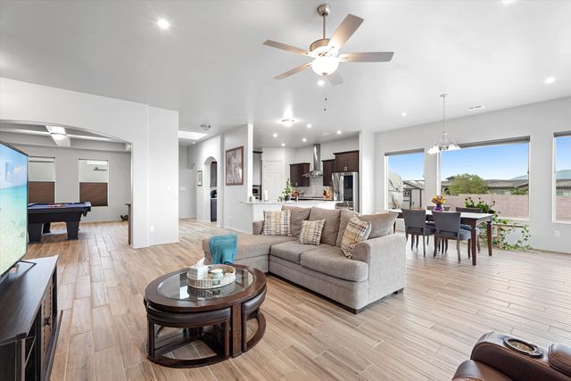 1513 Aztec Moon Court SE, Rio Rancho, NM 87124