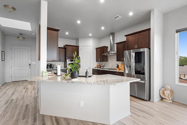 1513 Aztec Moon Court SE, Rio Rancho, NM 87124