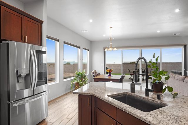 1513 Aztec Moon Court SE, Rio Rancho, NM 87124