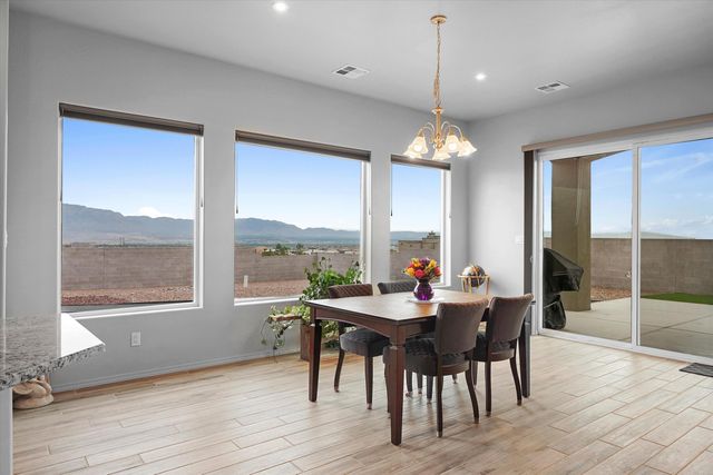1513 Aztec Moon Court SE, Rio Rancho, NM 87124