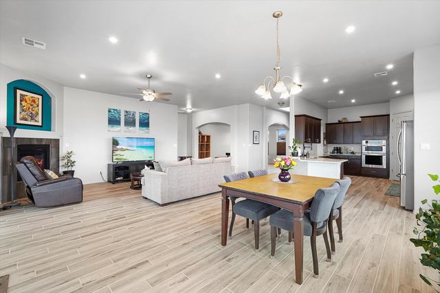 1513 Aztec Moon Court SE, Rio Rancho, NM 87124
