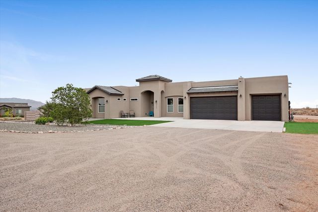 1513 Aztec Moon Court SE, Rio Rancho, NM 87124