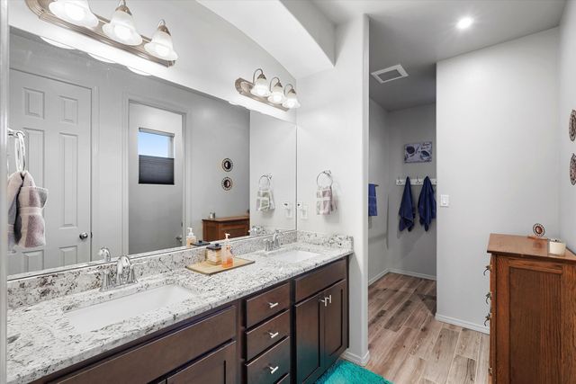 1513 Aztec Moon Court SE, Rio Rancho, NM 87124