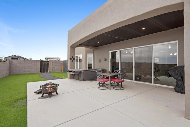1513 Aztec Moon Court SE, Rio Rancho, NM 87124