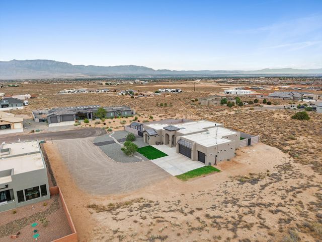 1513 Aztec Moon Court SE, Rio Rancho, NM 87124
