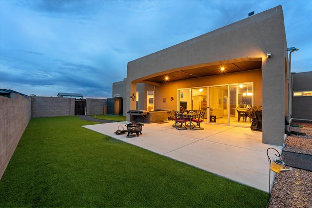 1513 Aztec Moon Court SE, Rio Rancho, NM 87124