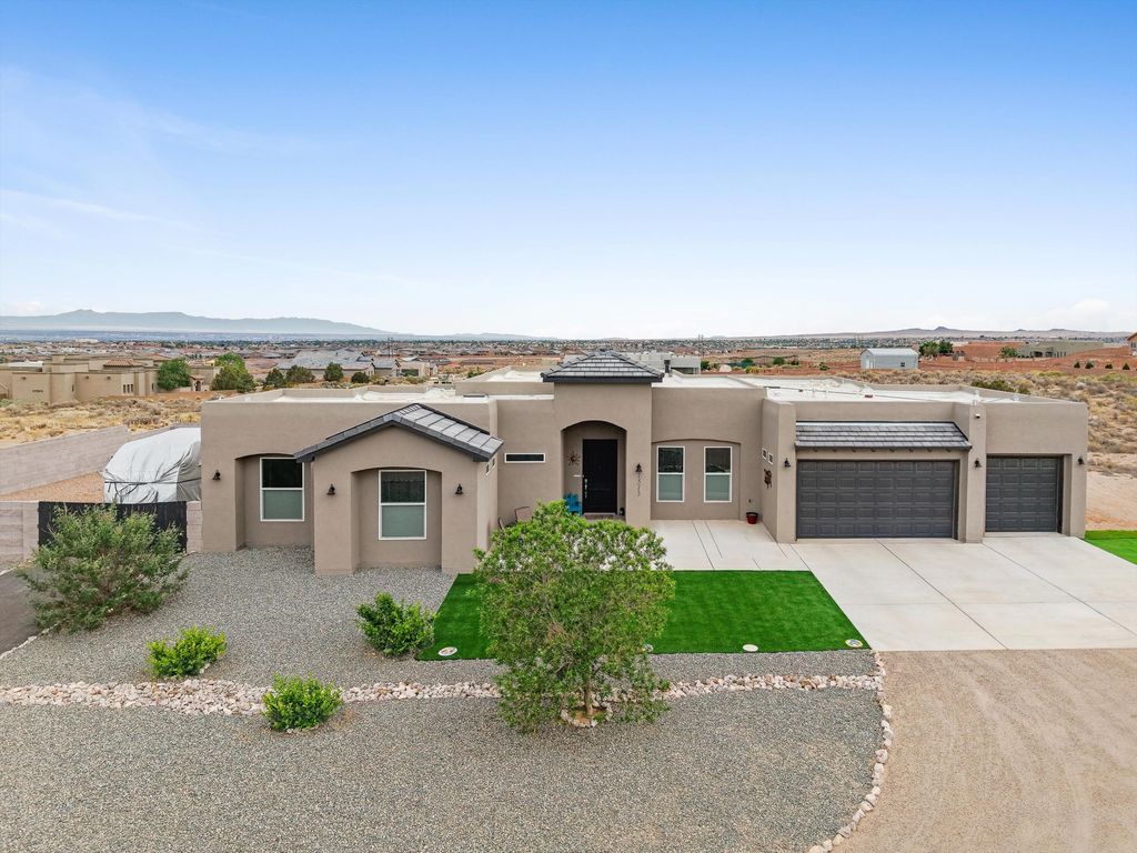 1513 Aztec Moon Court SE, Rio Rancho, NM 87124