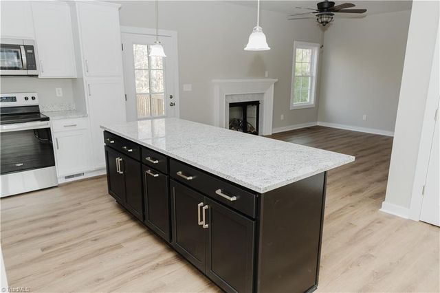 848 Hidden Court, Asheboro, NC 27205