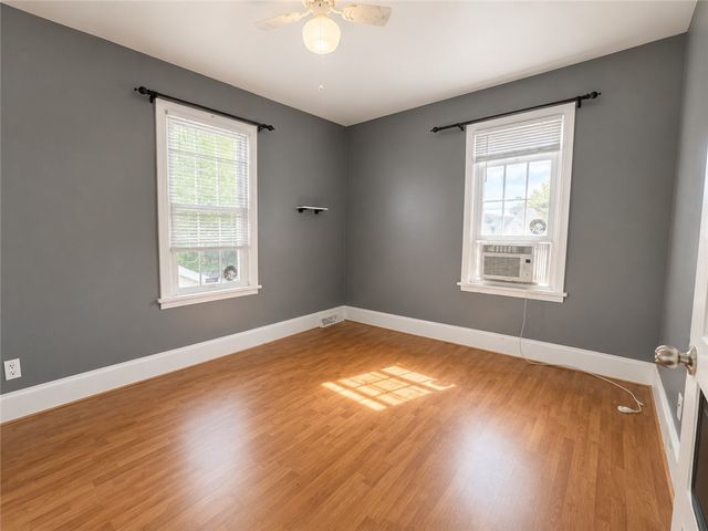 213 College St, Ellwood City, PA 16117