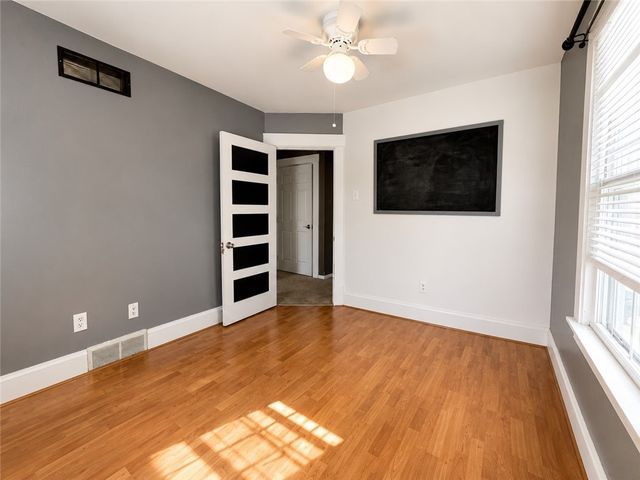 213 College St, Ellwood City, PA 16117