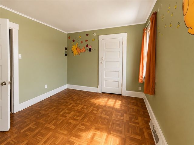 213 College St, Ellwood City, PA 16117