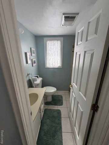 7965 Trumble Road, Columbus, MI 48063