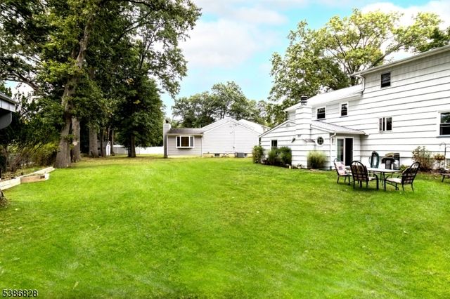 12 Ahern Way, Roseland Boro, NJ 07068