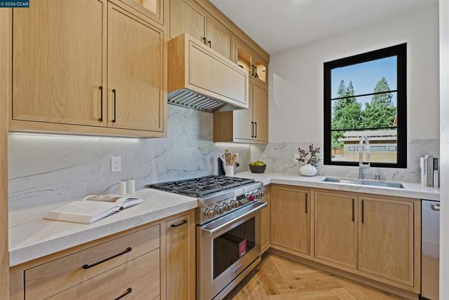 11 Xavier Ct, Alamo, CA 94507