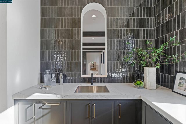 11 Xavier Ct, Alamo, CA 94507