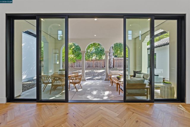 11 Xavier Ct, Alamo, CA 94507
